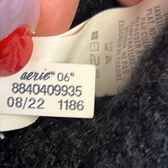 OFFLINE Aerie Chillside Turtleneck Sweater
 textured thumbhole knit cuffs - Picture 12 of 17